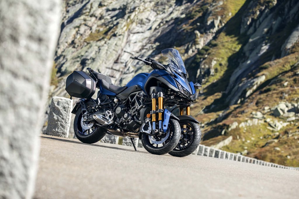 BikeBuyerIndia's tweet photo. New Yamaha NIKEN GT. 
First came the NIKEN.  Now the fully equipped NIKEN GT Sport Tourer gives you all-weather control, comfort and confidence. Turns have no season.

#KeepOnRevving 😎 .
.
#NIKENGT #niken 
#Yamaha #EICMA2018 #RevsYourHeart #EICMA  @India_Yamaha @YamahaMotorEU https://t.co/9btvdUebjN