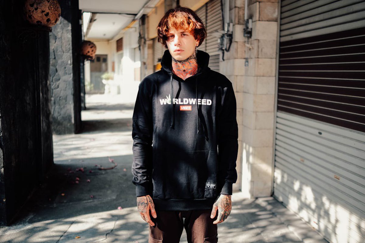 JakCloth Store TNG tweet media