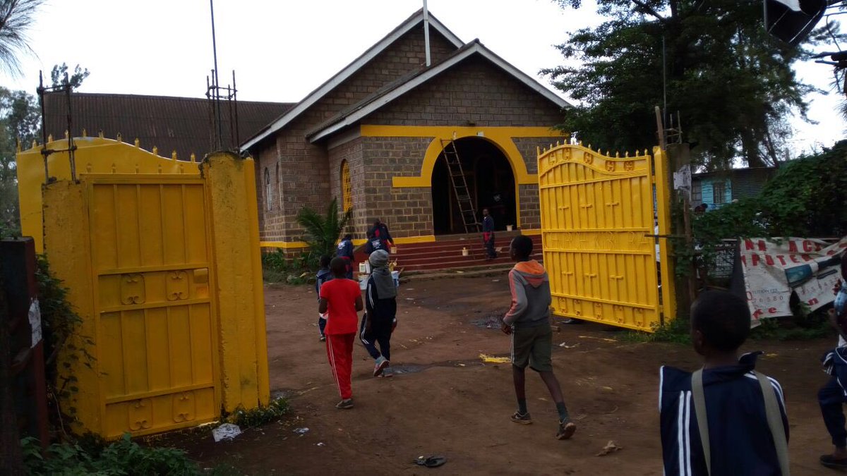FatumasVoice's tweet photo. With so much division around the globe, the @colourinfaith initiative continues to inspire by bringing people together in the name of our shared humanity. From Nairobi to Mombasa now painting the 13th and 14th house of worship. #ColourInFaith https://t.co/wIxk5gtVF4