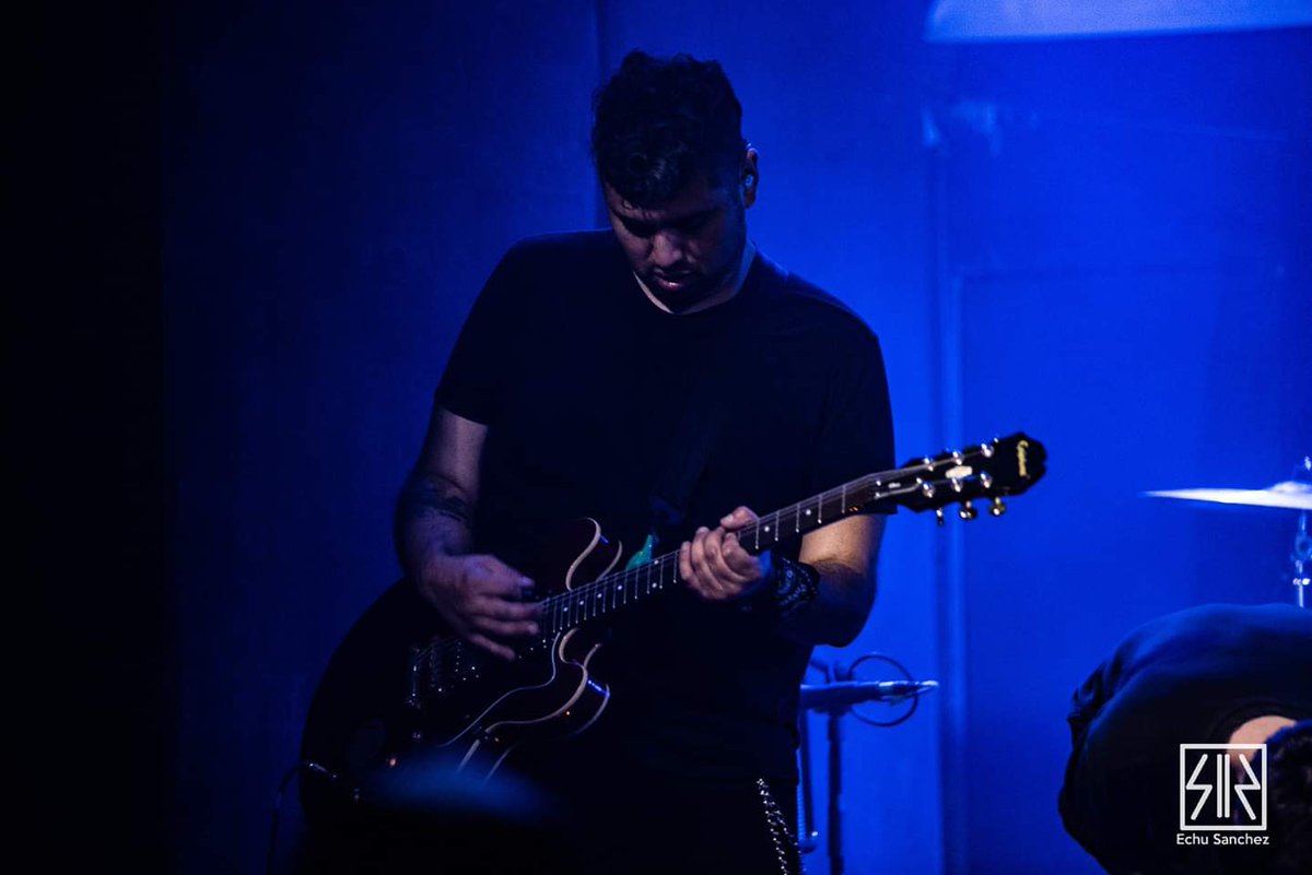 #CoberturaRitual 🔥
__________________________________

Luceros <a href="/elojodaltonico/">Luceros el Ojo Daltónico</a> en #Guajira junto a La Cirquera Rock.
___________________________

Leé la crónica del show acá👇:
revistaritual.com.ar/2018/11/06/luc…
___________________________
Nota 🖌| <a href="/jessi_vispo/">jessica vispo</a>
Fotografía 📸| <a href="/EchuSanchezR/">Echu Sanchez</a>