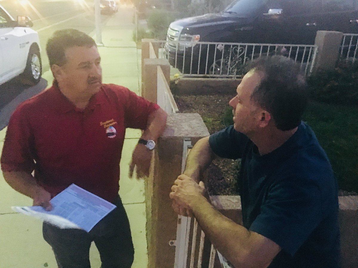 AEspSBCOLu909IE's tweet image. .@SteveSisolak for #NvGov North,South,East,West Sun up, Sun Down round the clock the message is Clear!
#TeamSisolak @SouthwestCarps Got your back! #Hammerthevote #Gotv  @RigoRam22375570