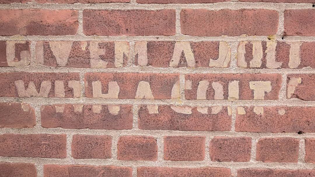 HighCaliberHist's tweet photo. GIV'EM A JOLT WITH A COLT! Awesome stenciling on one of the old Colt factory buildings!
#guns #history #2A #shooting #colt https://t.co/QuJmsDs8Yi