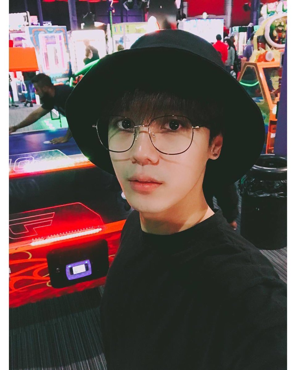 Bangmirpics's tweet photo. Y’all really out here not posting these glorious pictures of Mir. https://t.co/rR3Zo9f04e