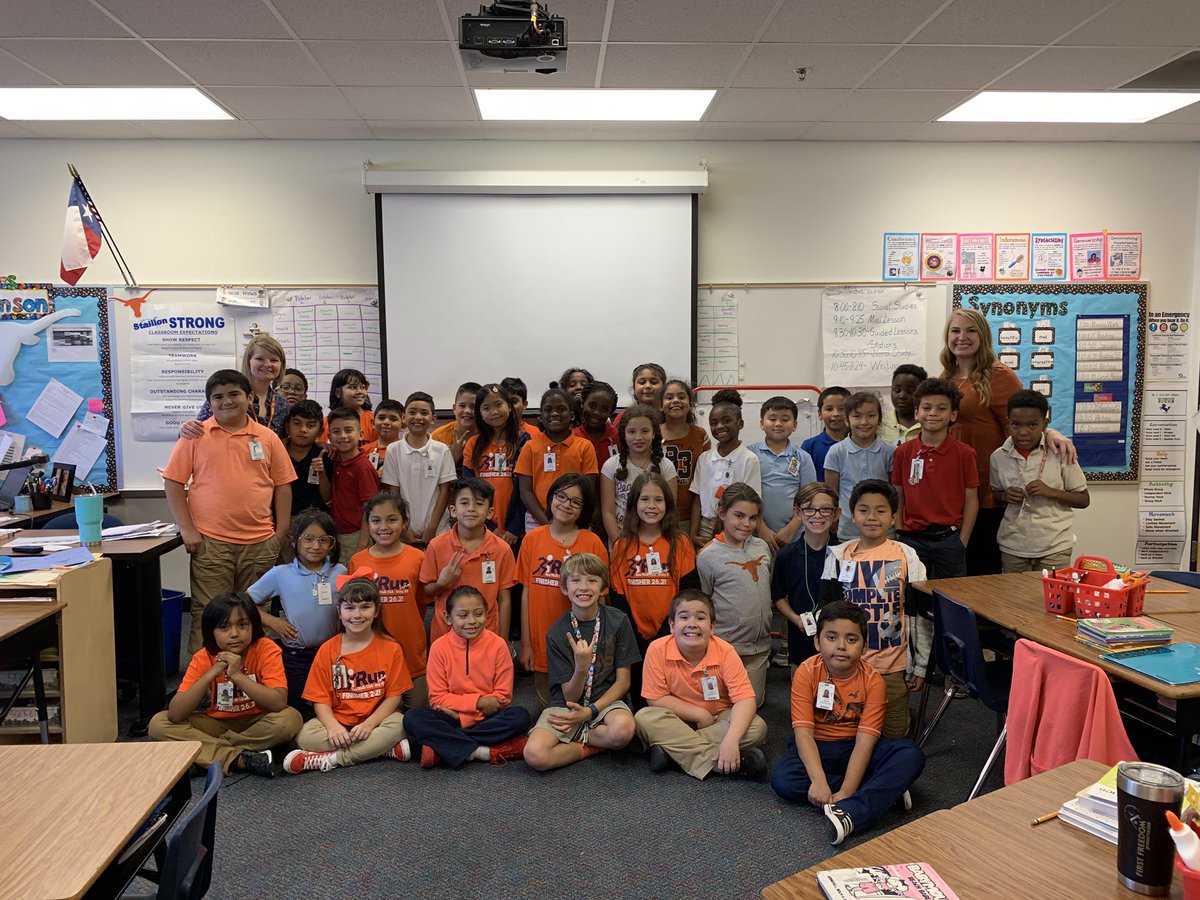 🍊🧡 Orange you glad Mrs. Adamson is back!? We missed her <a href="/stipesstallions/">Stipes Stallions</a> ! 🍊🧡