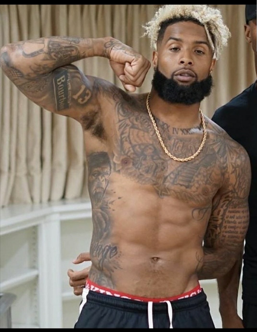 Happy birthday to one of my favorite football players, Odell Beckham, Jr. AKA OBJ!!! I love u!!   