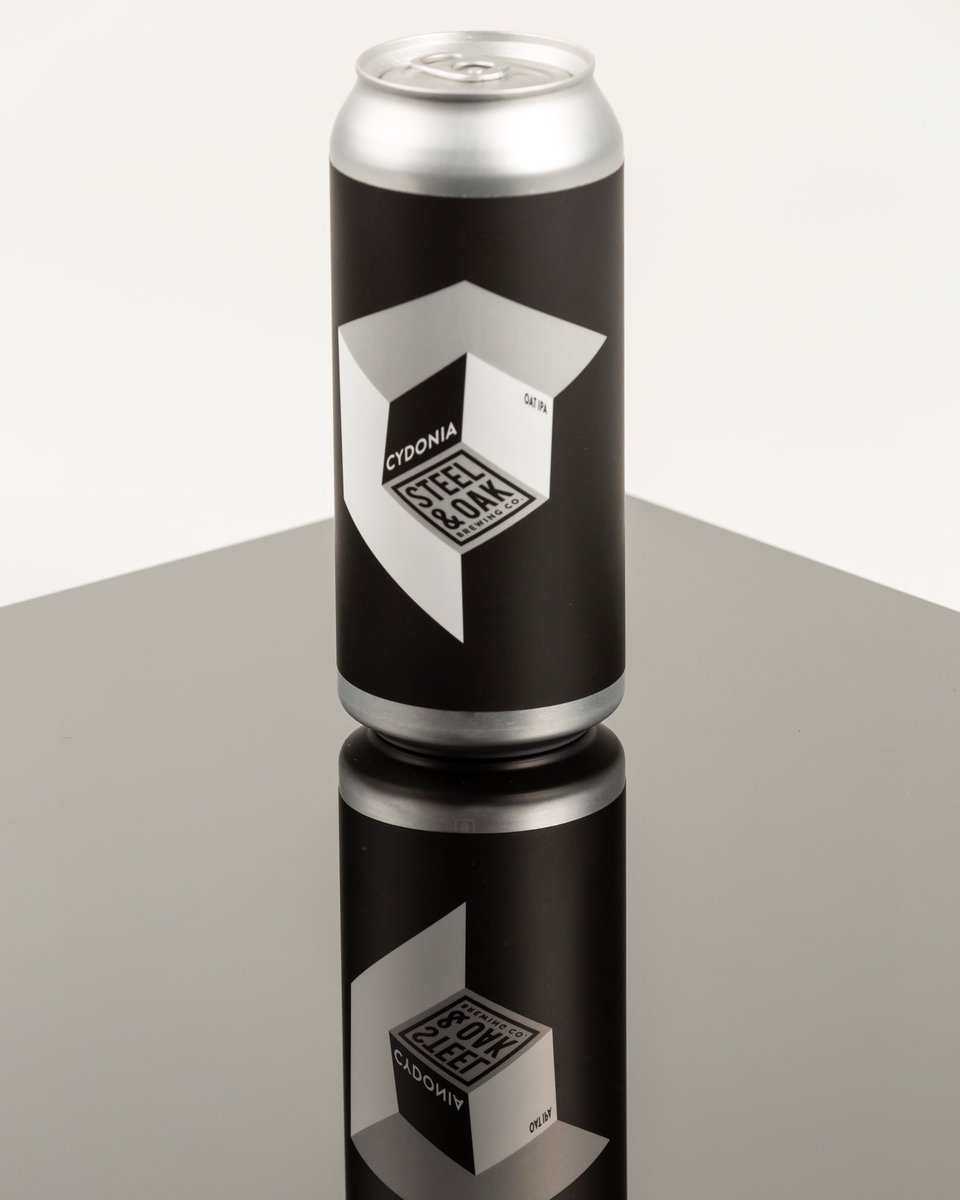 “Cydonia is a face on mars that's not really there. It's just an optical illusion” 🌗 That my friends is a rad design brief @steelandoak #beer #beerpackaging #sobeer #graphicdesign #design #packagingdesign #beerlabels #designer