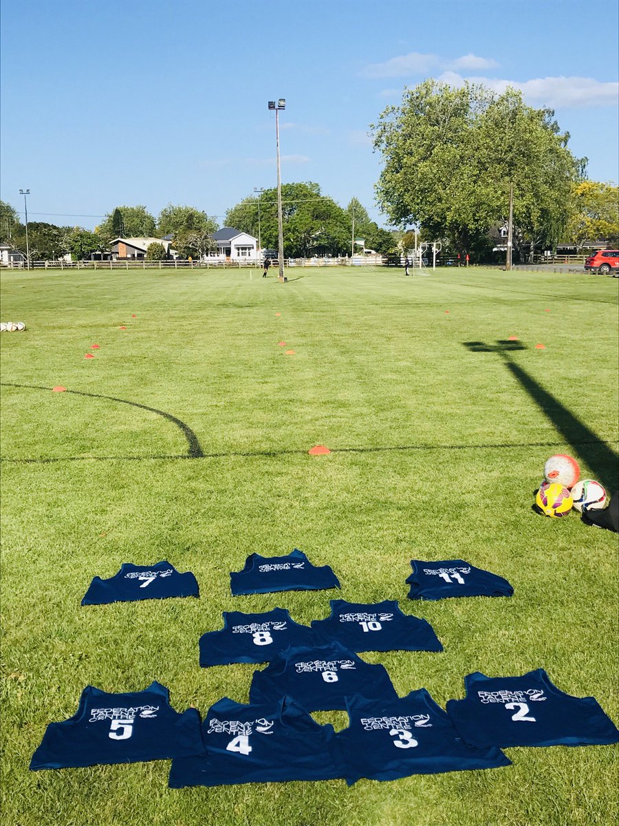 propatoTrainer's tweet photo. Beautiful day ☀️🇳🇿⚽️😉at the National age group training in Cambridge #NAG #DelayOpposition #3session #girls https://t.co/ktN10eePK4
