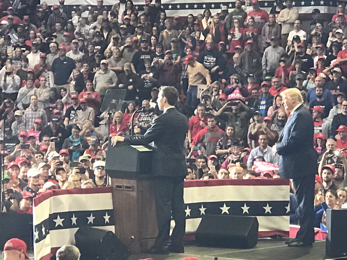 Eric_Schmitt's tweet image. .@HawleyMO crushed in tonight. Southeast Missouri is ready for a Senator who will represent them not do the bidding of Chuck Schumer. #MOSEN