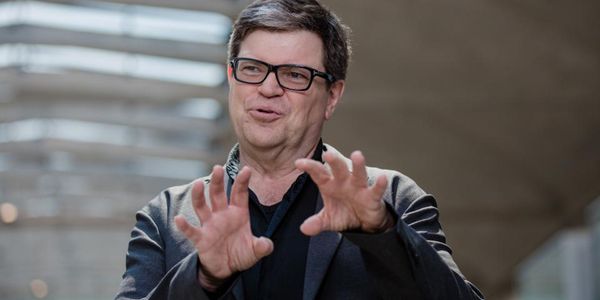 stevanroberts's tweet image. #Facebook Plans To Double Size Of AI Research Unit By 2020 mf.tt/V9stcu