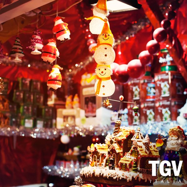 Ti manca il freddo e la neve? Fino al 27 novembre, passa da Place Saint - Sulpice, per ritrovarti completamente immerso nell'atmosfera tipica delle montagne francesi. #TGVTVB #winter #snow
