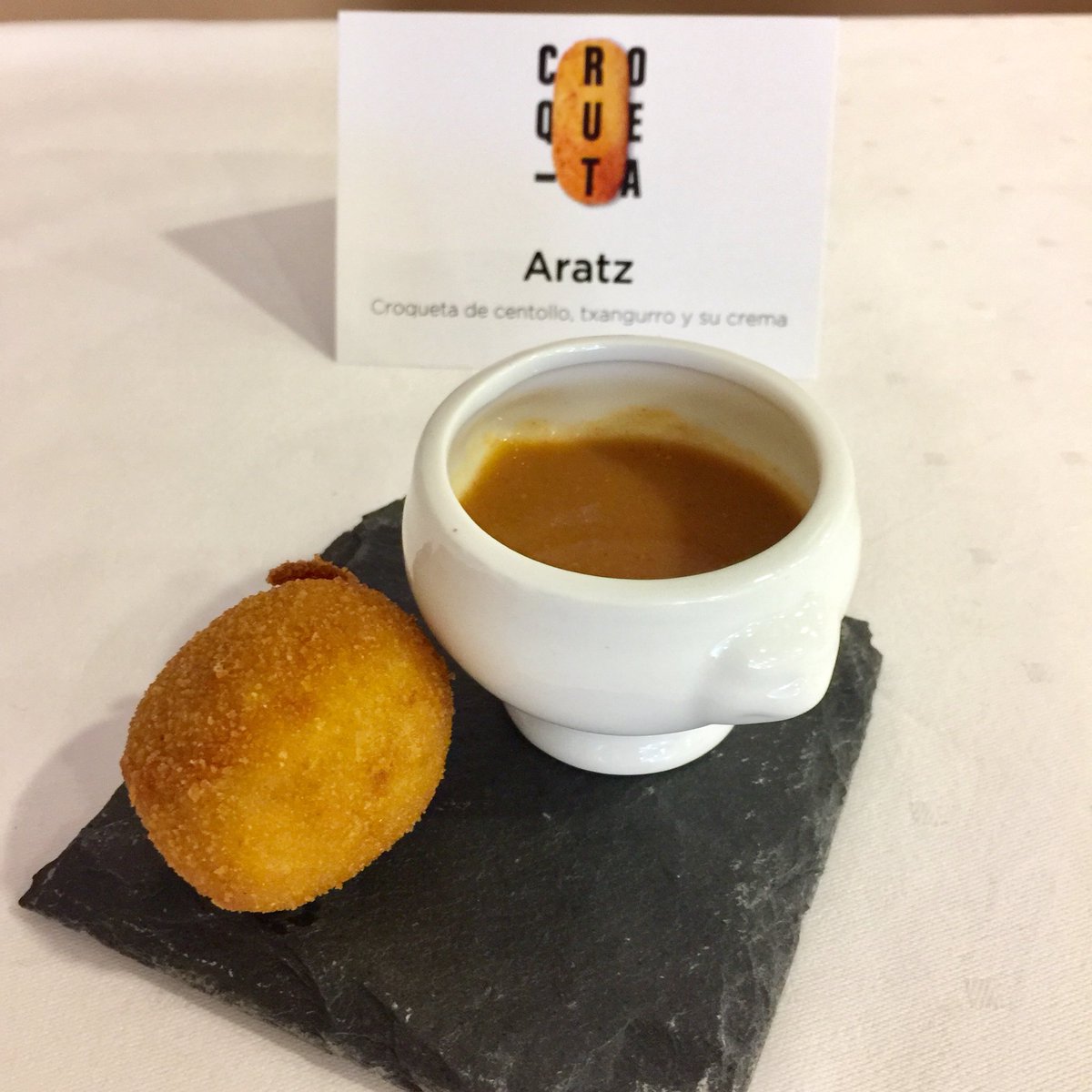 Croqueta de centollo, txangurro y su crema <a href="/HarinasUrdanoz/">Harinas Urdánoz</a>