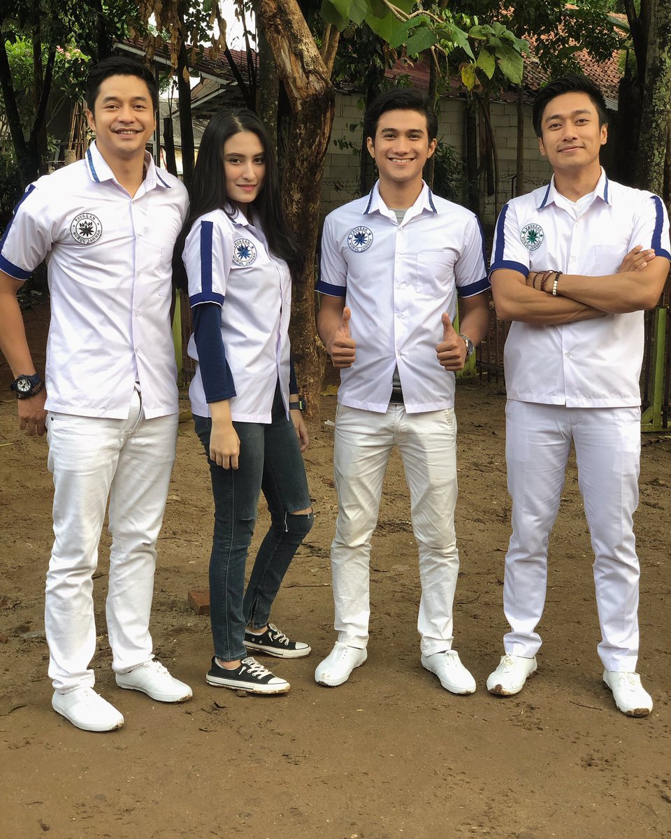 Masuk Anggota Baru di Yayasan Nurul Jannah🙏🏼☺️.
.
#JodohWasiatBapak setiap hari jam 21.00 wib hanya di Antv.
<a href="/antv_official/">Official ANTV</a> <a href="/otis__hahijary/">Otis Hahijary</a> @tobaliputraproduction @ferry_fernandez83 @topmandiri @mamsyulstm 🙏🏼☺️