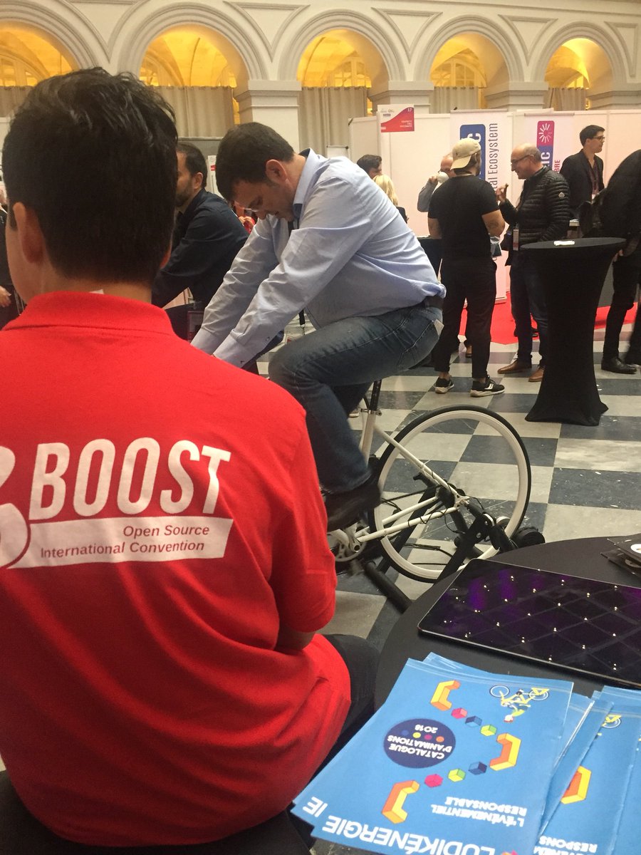 La Ferme Digitale (@fermedigitale) on Twitter photo Pour la 1e édition #BBOOST18 une de nos #startup star de la journée ! Coline Laurent présente <a href="/connecting_food/">Connecting Food France</a> devant une assemblée de visiteurs internationaux 👉🏻 Comment utiliser la #data pour valoriser le métier des producteurs et redonner #confiance aux consommateurs. #agtech Pour la 1e édition #BBOOST18 une de nos #startup star de la journée ! Coline Laurent présente <a href="/connecting_food/">Connecting Food France</a> devant une assemblée de visiteurs internationaux 👉🏻 Comment utiliser la #data pour valoriser le métier des producteurs et redonner #confiance aux consommateurs. #agtech