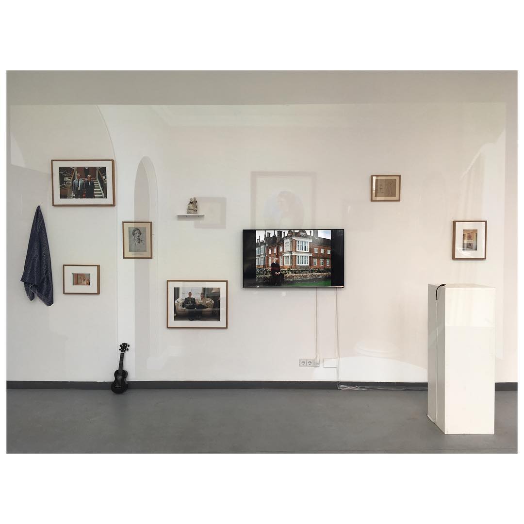 elly_clarke's tweet image. The installation of A Class(y) Lecture is open today until Thursday, 12-19H, with the artist talk - A Class(y) Conversation with Jan Tappe - on Thursday 19-21H Free entry. All welcome. #AClassyLecture #SoloShow #GalerieWedding facebook.com/events/4011592…