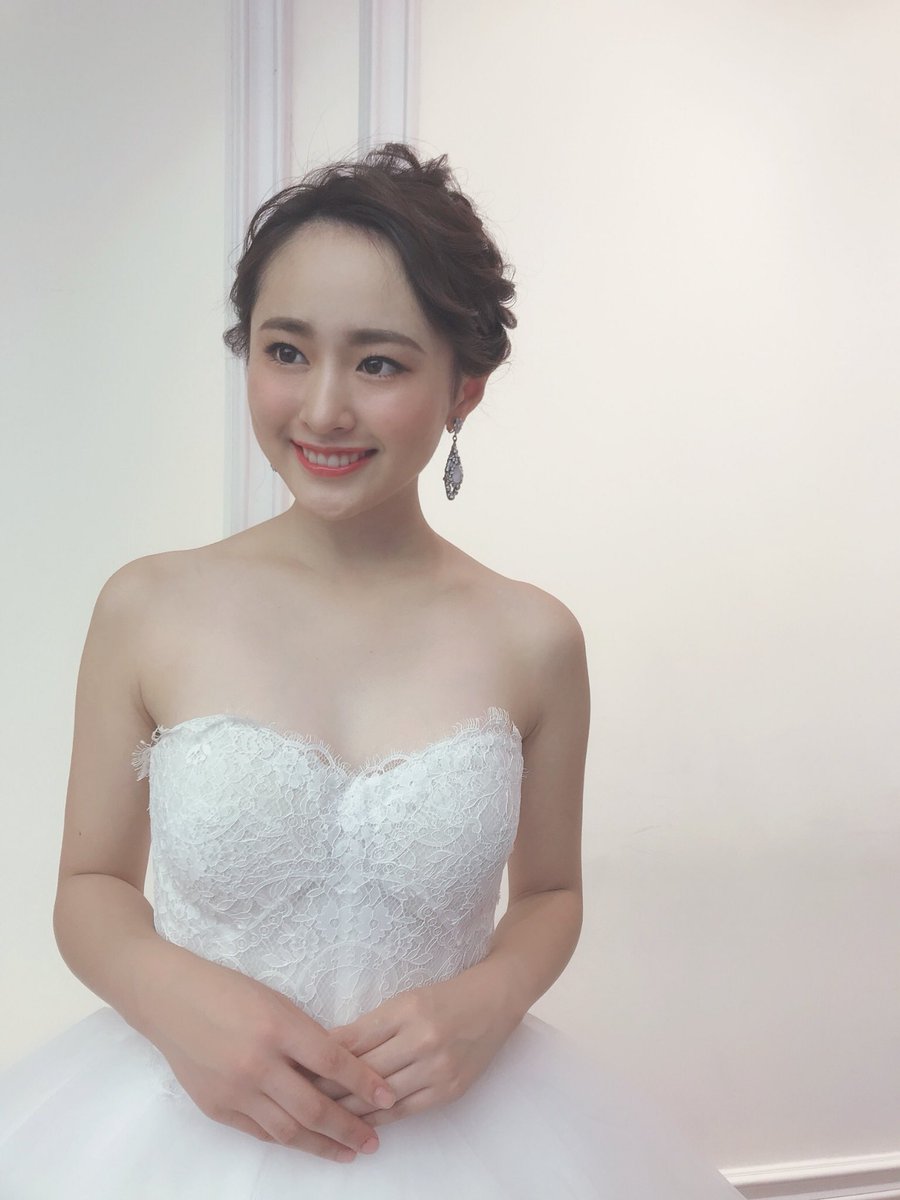 待鳥志織 ミス西南エントリーno 6 Twitterren 今日は朝からウエディングドレスの 撮影してきました 初めて着た 楽しかった 今日も今日とて1票よろしくお願いします No 6 待鳥志織です T Co Rfpdny2z9e ミスコン ミスキャン ミス
