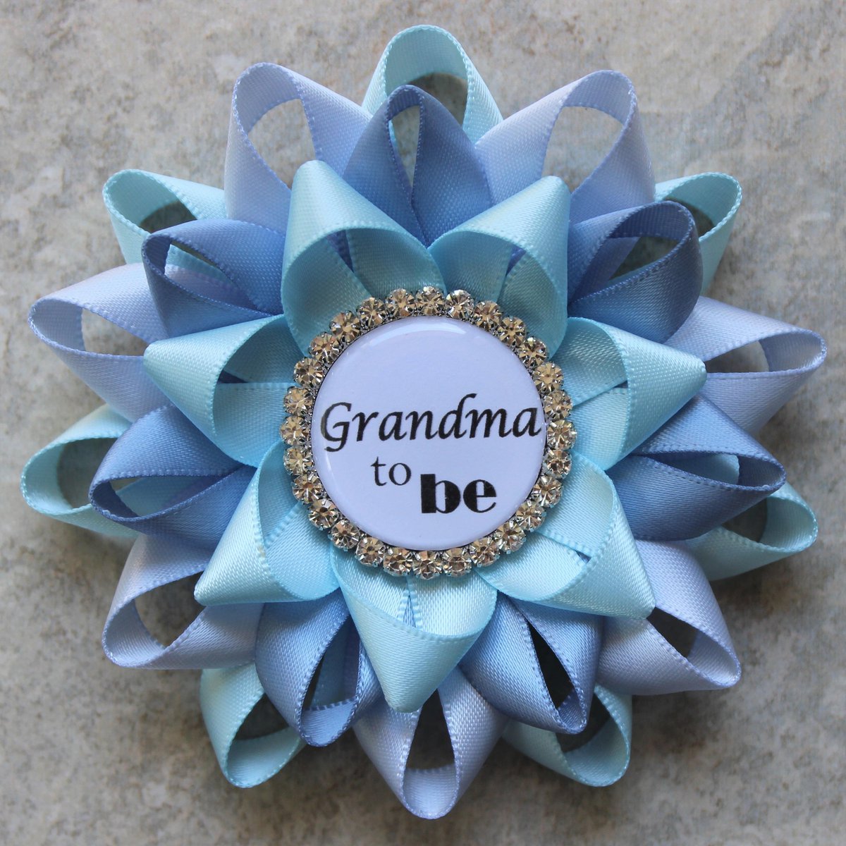 gifts for grandma to be at baby shower
