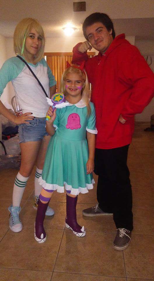 PumpkinsPillows's tweet photo. @Cheyenne_Curtis @DaronNefcy I need more #starvstheforcesofevil 
#svtfoe

This is me as #StarButterfly, big sis as #JackieLynnThomas &amp; our friend as #MarcoDiaz

I got to meet the #VA of #Buffrog at #HolMat #HolidayMatsuri last year &amp; it was great. He also does the voice of #Overwatch #Soldier76 so #WinWin https://t.co/Vtzt9JfAmK