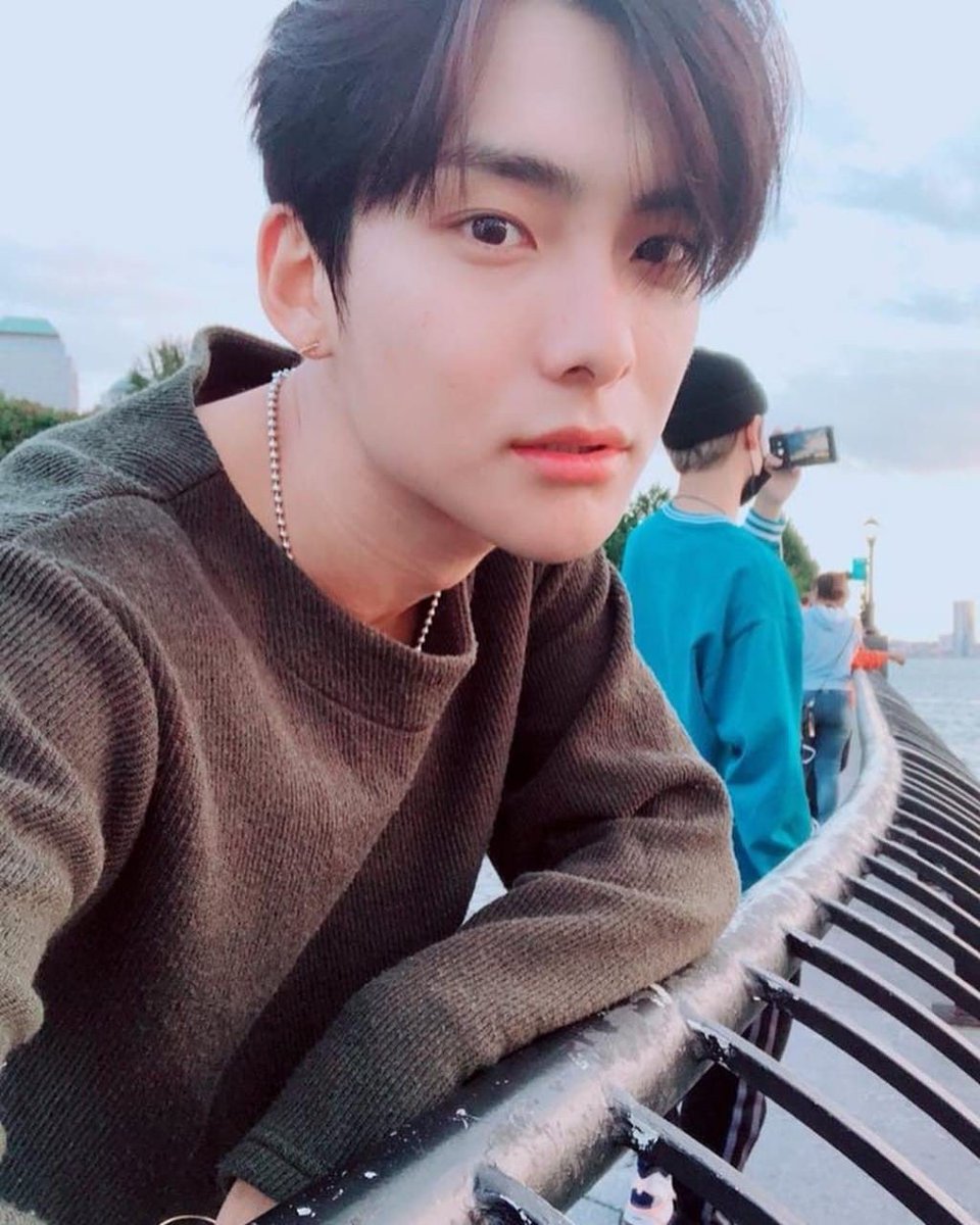 For_U • Chemicals (HuisUniverse) Twitter