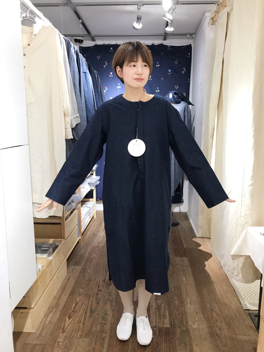 Tobichi Nowhaw ほぼ日ハラマキのパジャマを着てみました ワンピースタイプの Shhh Sleeper と表裏前後が自由な Any です さわり心地がよくってあたたかい ふたりとも身長160cmですが 0サイズ Xs S でゆったりでした どちらもウェブでは完売ですが