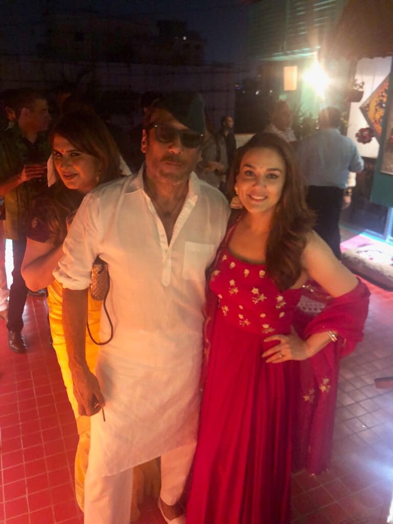 Striking a pose with the coolest man ever 🤩 #Jaggudada #AnnaS.  #aboutlastnight #Diwalinights #ting !