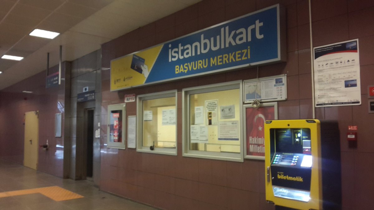 semrakocarsaadet on twitter gunlerdir aradigim istanbul kart basvuru merkezine sonunda unalan metro istasyonu 1 nolu cikista ulastim ama sistem gitmis ogrenciligimi guncelleyemedim ibbbeyazmasa ibbpr https t co rvej8zix0n twitter