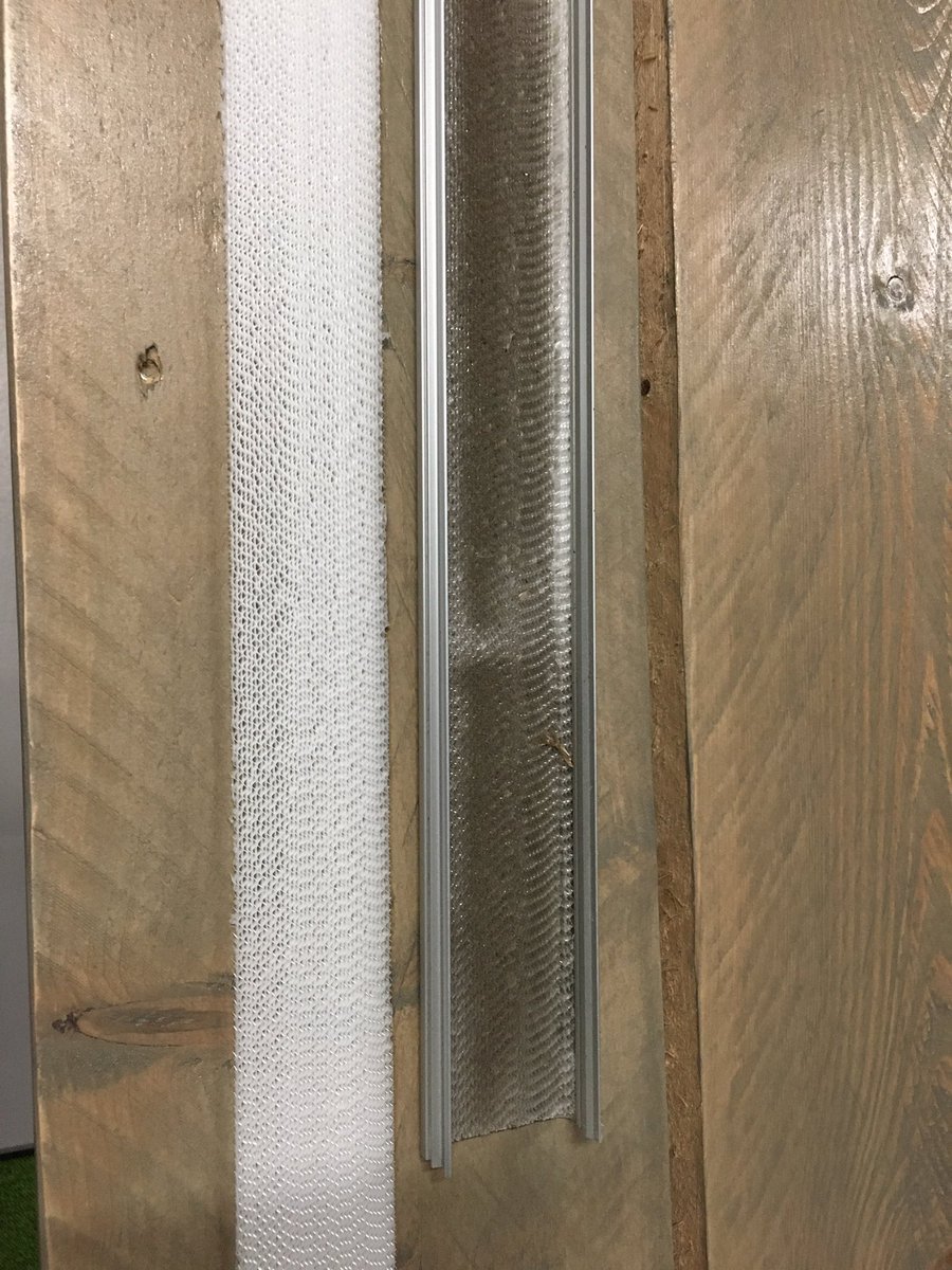 ijsselglas's tweet image. Wegverkeer en industrie zijn in ons land de belangrijkste bronnen van #luchtvervuiling. Met een Duco Pollenfilter houdt u de schadelijke fijnstof grotendeels buiten! Beter voor uw gezondheid!
Foto’s laten een gebruikte #pollenfilter zien en een nieuwe, wat een verschil!