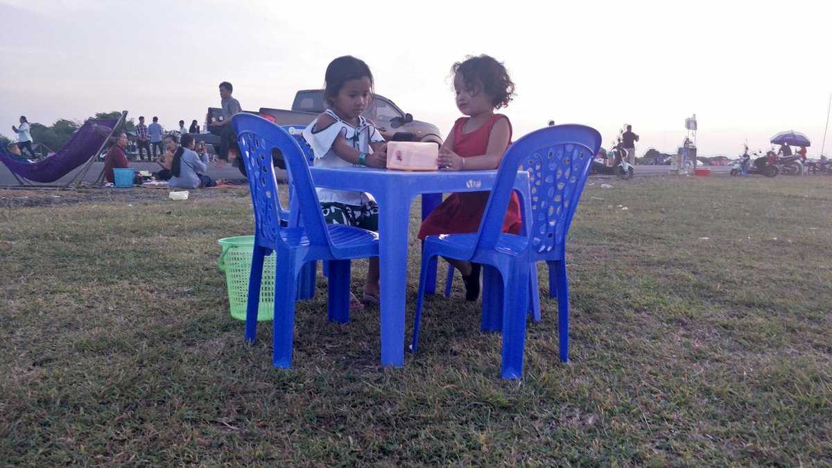 PhathDs's tweet image. ពិភាក្សារឿងប្រទេសជាតិ