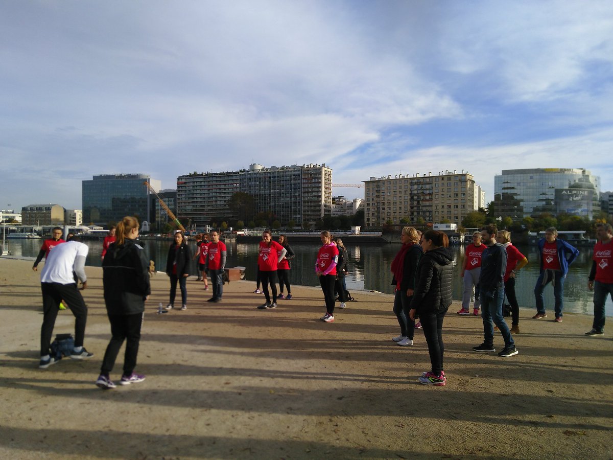 J 2 de la #semaineEnAction de <a href="/CocaColaEP_FR/">Coca-Cola EP France</a> ! C'est parti pour une séance de #plogging avec <a href="/VIACTI/">VIACTI</a> et une balade 0 déchet avec #Ahtarame autour de la base nautique de la <a href="/ville_sevres/">Ville de Sèvres</a> ! 3, 2, 1 ramassez !!!