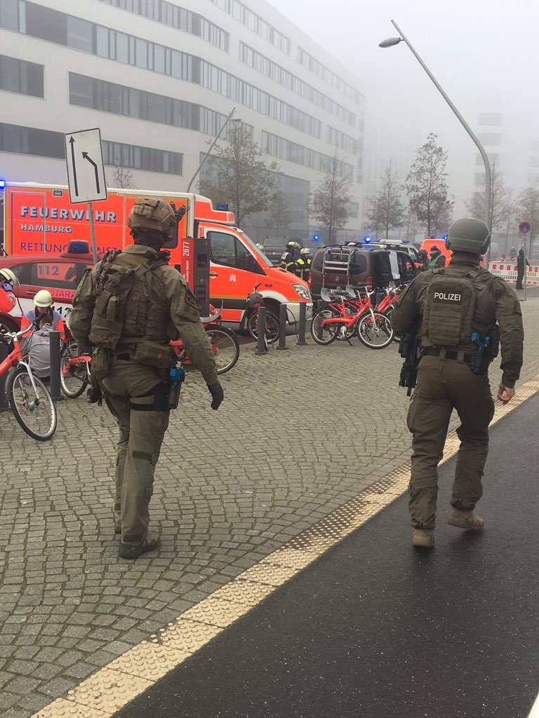 #Großübung #Polizei #Hamburg Terrorübung in der Hafen City