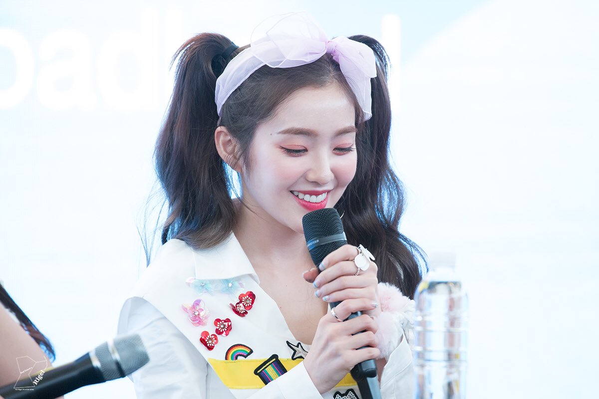 Therigel005's tweet photo. 180812 #Irene #아이린 #레드벨벳 https://t.co/vkfX2zyMZL