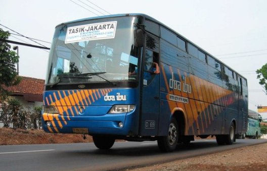 Mungkin yang udah pasti bisa nyaingin kencengnya dia cuma "Doa Yang Teraniaya"