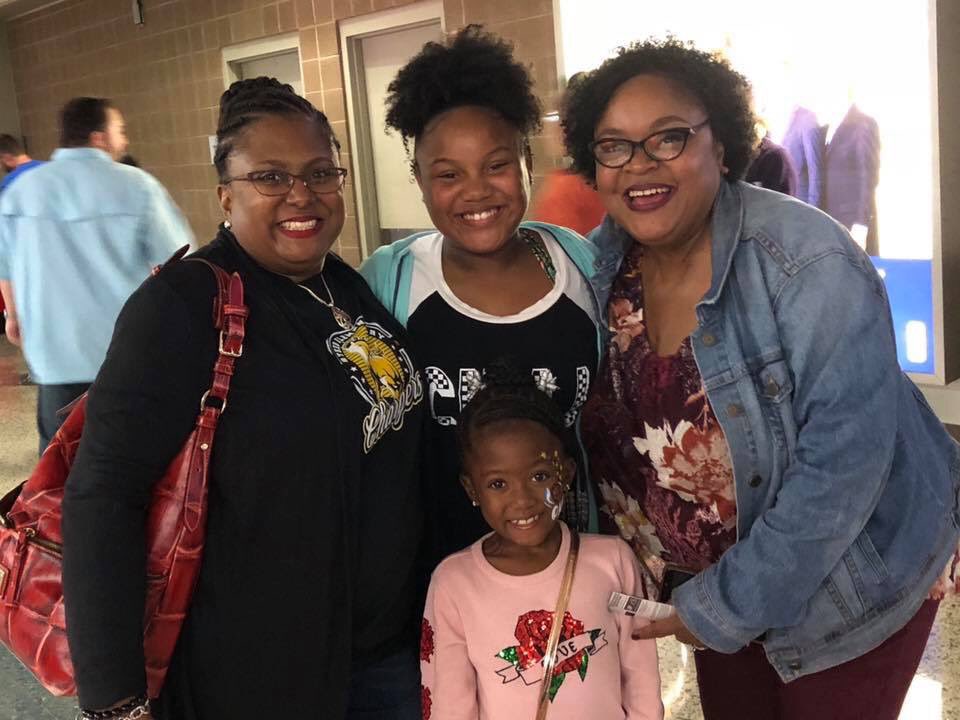 SteedChargers's tweet photo. @SteedChargers Family Night @okcthunder game! Every student on the Principals Honor Roll (All A’s) received 3 tickets to the game. We had a blast! #PrincipalsHonorRoll #PlayTheGameToWin #iLoveSteed #mdPurpose https://t.co/rna8MtAKmr