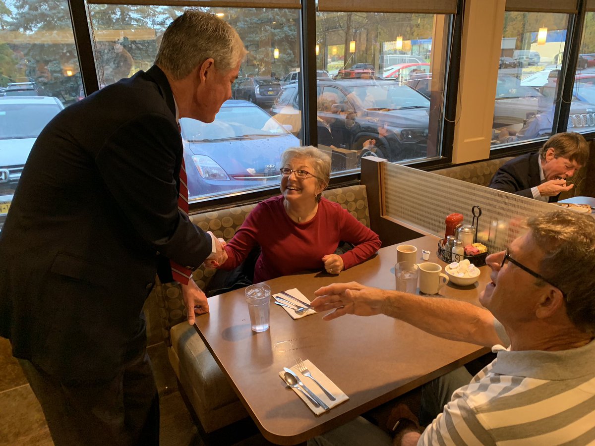 Stopped for a quick breakfast at Char-Broil in Brighton. Great to see so many folks that have already voted for me. Thank you for your support, and be sure to VOTE today! #NY25 #TeamMaxwell