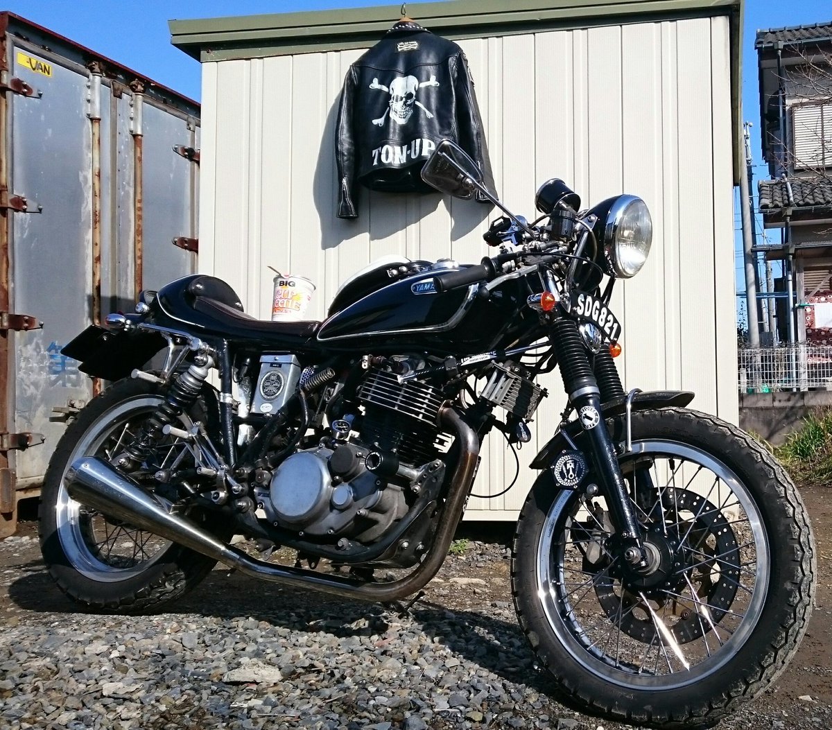 みんなのマフラー見せてくれる モトギャラリークラフト製クエーサー