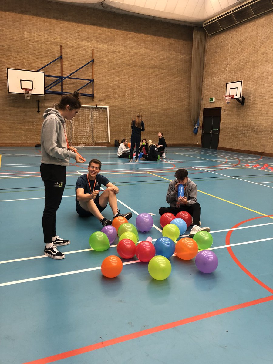 TeamUCS_CG's tweet photo. A big thankyou to Somerset FA, for coming and delivering a Leadership event for our activators 💪🏼 #btcactive #leaders #getactive #ThisGirlCan https://t.co/nNFM7DjUhs