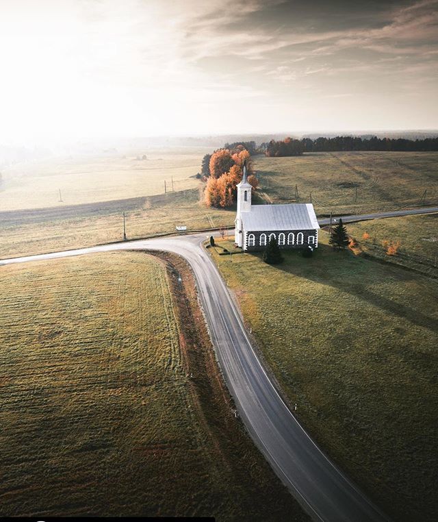 @kristoffervaiklaphoto is just so amazing at capturing morning vibes ☀️ #autolevi #carsharing #estonia #visitestonia #eesti #dronestagram #droneoftheday #droneofficial #droneheroes #dronegear #djiglobal #escapeandwonder #moodnation #the_folknature #moods… ift.tt/2qxuxsC