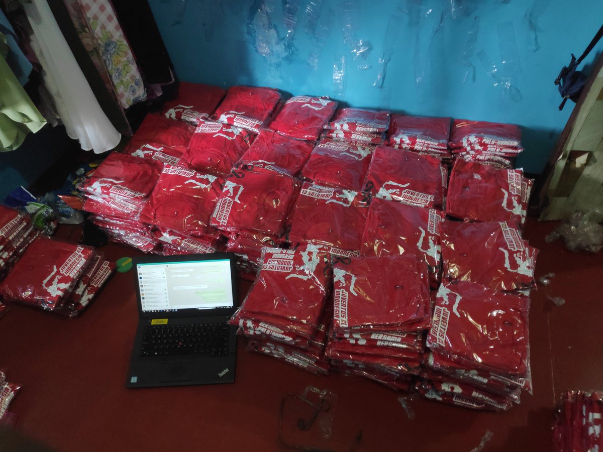 Untuk Tees <a href="/JCIndonesia/">Juventini Indonesia</a> Bersama Palu dan Donggala sudah sampai di Jakarta dan sekarang sedang proses packing...