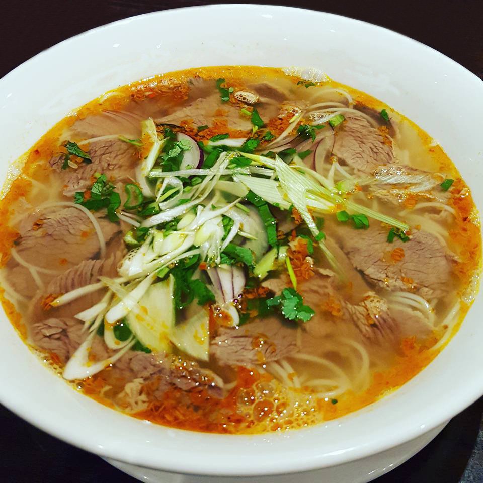 CapheGuests's tweet image. Get some authentic and richly flavoured #Vietnamese #NoodleSoup in your tum! There are no tricks to this heart-warming dish! Simply order and enjoy! 🍜❤️ 

#Slurp #Pho #VietnameseFood #Chiswick #MondayMotivation