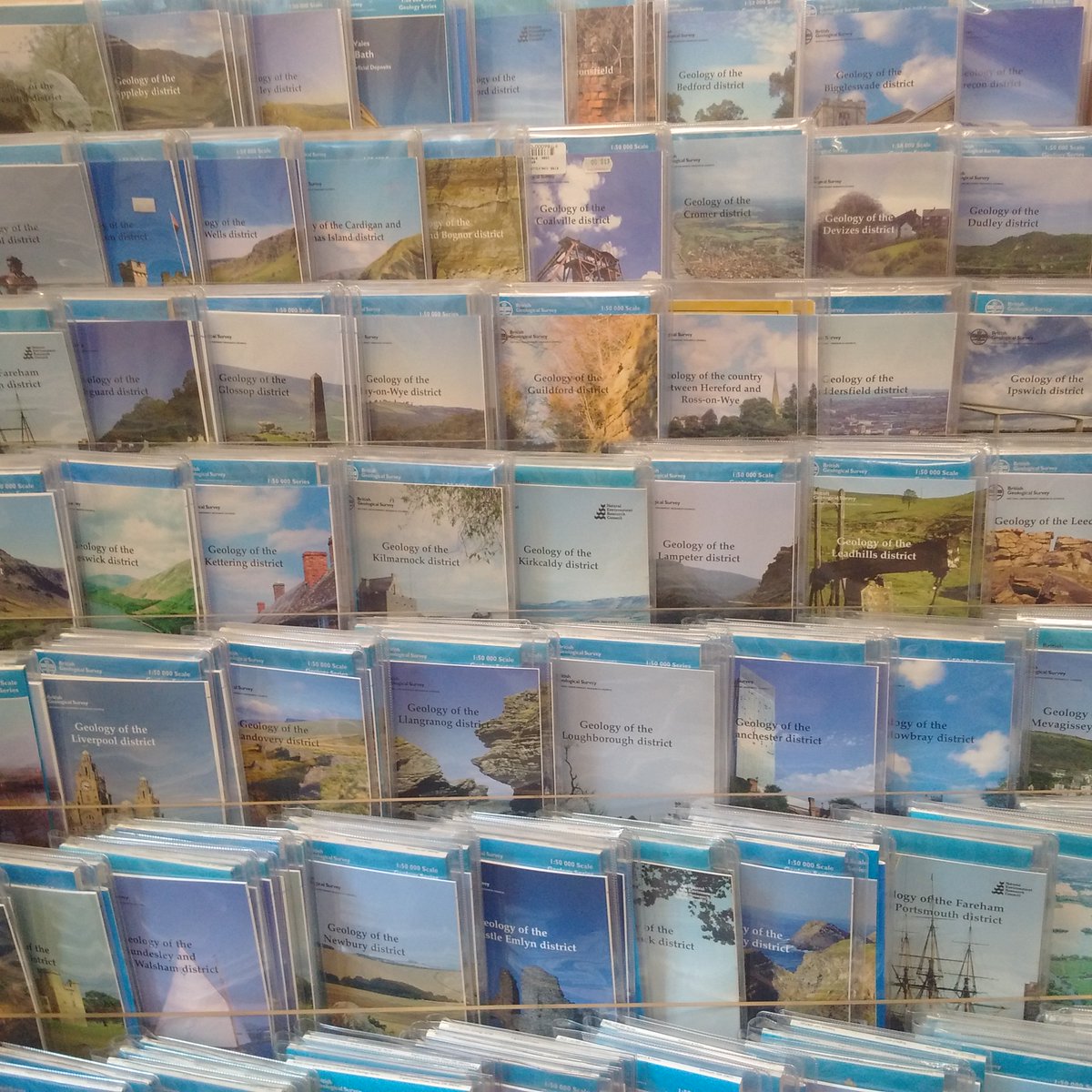 geologyshop's tweet photo. Check out our selection of map-packs - each comes with a map and the associated sheet explanation. Available online (https://t.co/xoIJLqczL8), or in our shops @BritGeoSurvey #GeologyMap #GeologicalMap https://t.co/ORreiWHY7s