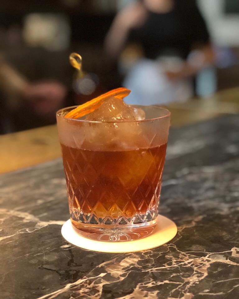 LDRsocial's tweet photo. The perfect cocktail to warm up on a cold November evening is this Double Nut Old Fashioned from @TheNedLondon 🥃
Happy Old Fashioned Week. 
#thened #oldfashioned #oldfashionedweek #oldfashionedcocktail #cocktails #londoncocktails https://t.co/nP4OLMVGNe