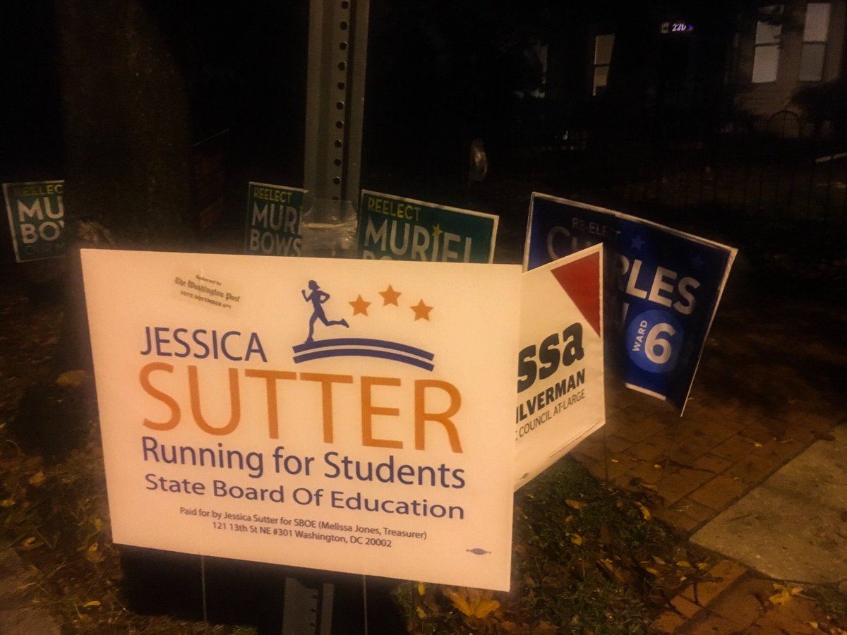 jessicasutterW6's tweet photo. Today’s the day! Up early to post signs & get in my #morningrun through #Ward6. Have you made your plan to vote today? #DCision18 #RunningforStudents 🏃🏻♀️🗳🏃🏻♀️🗳 https://t.co/Qa0ch4JC28