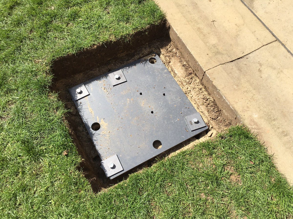 SpirafixLouise's tweet image. A very neat solution where hidden or #buried #baseplates are required. Install #anchors using a jig, use hammer cap and install tool to hammer down into ground, place plate in position, fix with nut  - simple #problemsolver