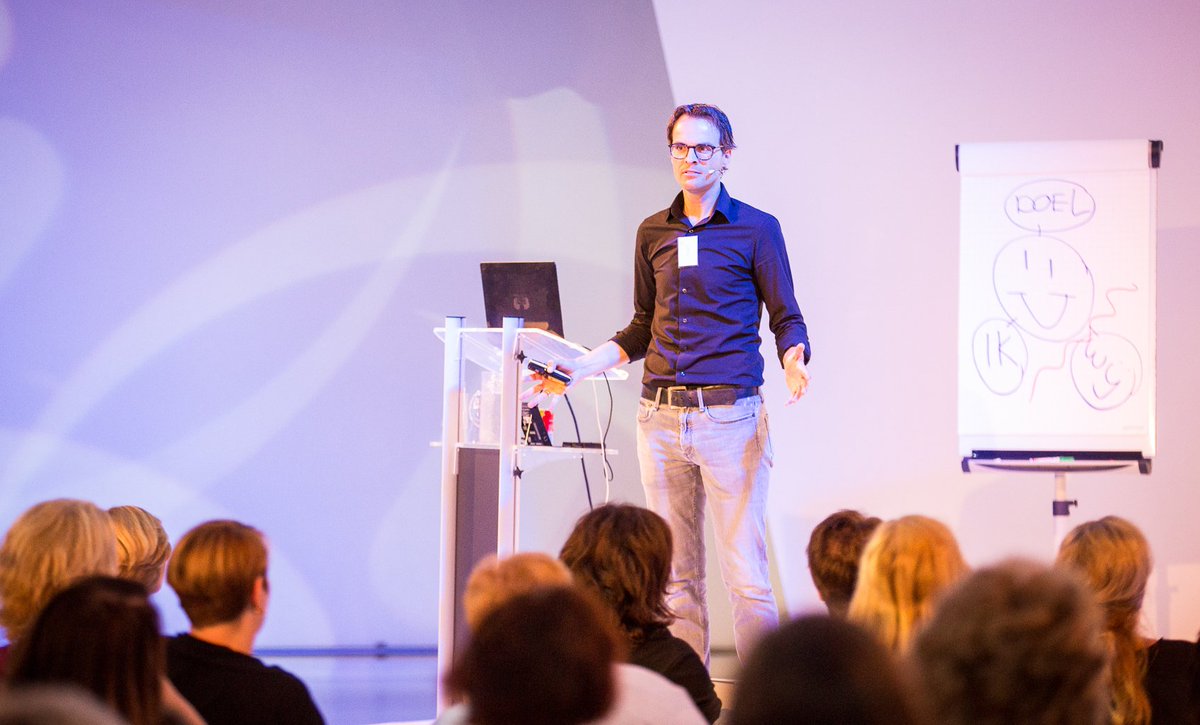 Heb jij meneer O al ontmoet? Wij ontmoeten hem vandaag bij de sessie Persoonlijk Meesterschap van De Meesterz. #VOScongres De Meesterz