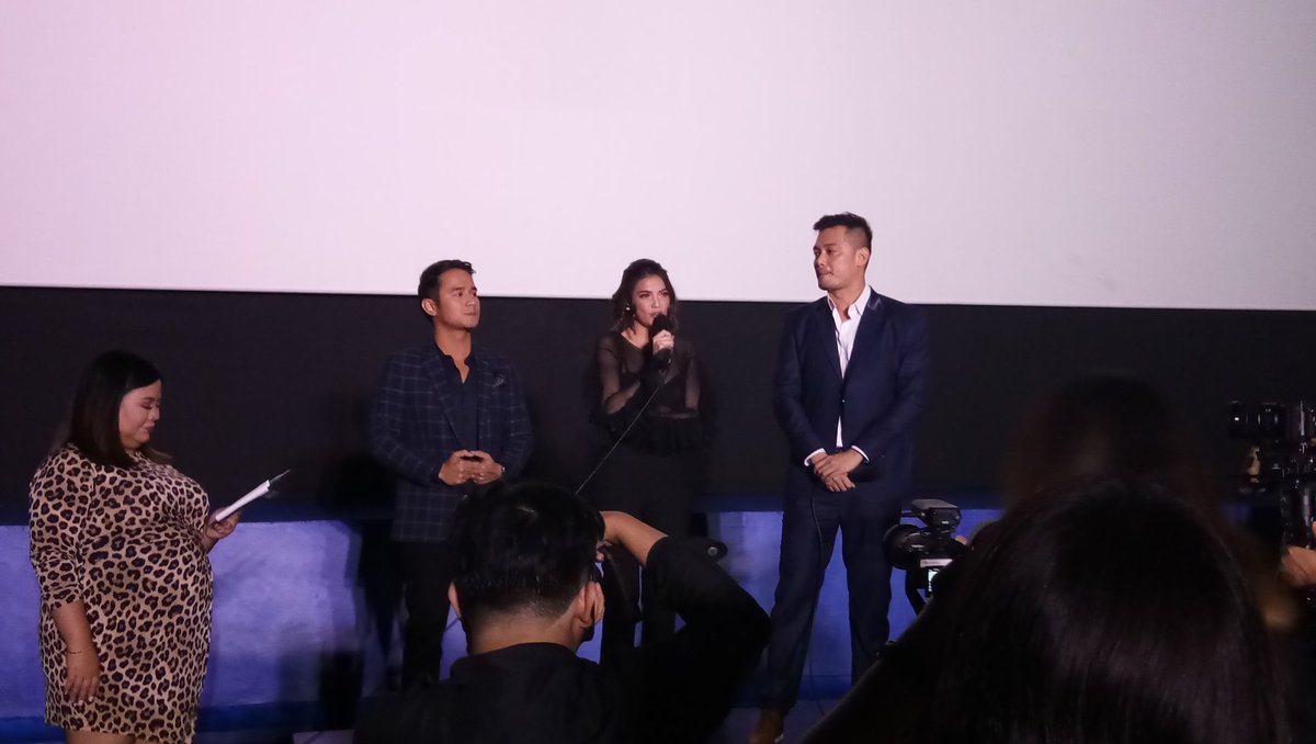 HukbongJM's tweet photo. Congrats @KPSNmovie #KPSNPremiereNight https://t.co/WkgBojeIfP