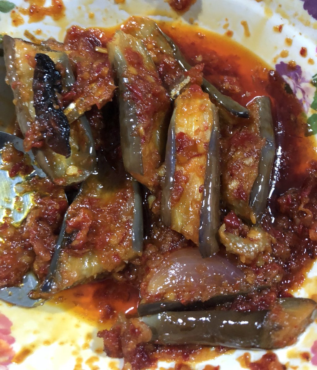 Hfiz_'s tweet photo. Nikmat air tangan syurga. Makk duduk tempat paling tinggi ya. #palingwin
#terungsambal https://t.co/1hIJ0BnWFp