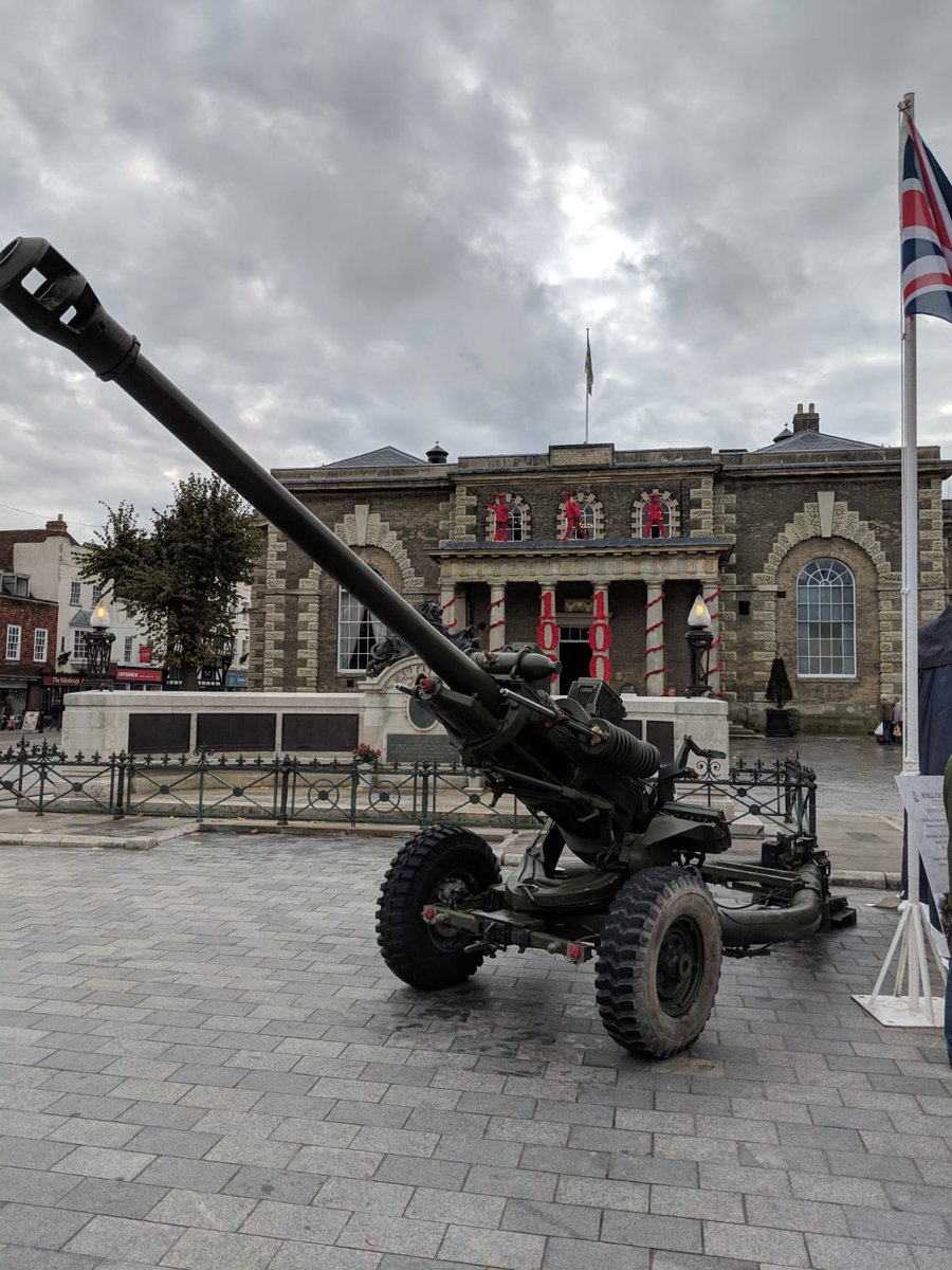 Today we remember and thank all those who have fought and lost their lives in conflict.
#RemembranceSunday #salisburyremembers #centenary #PoppyAppeal #lestweforget18