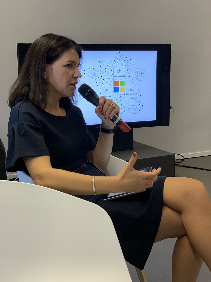 fannysparty's tweet photo. C’est l’heure du #talkia avec @LaurenceLafont #experiences18 https://t.co/EtXupXEPu4