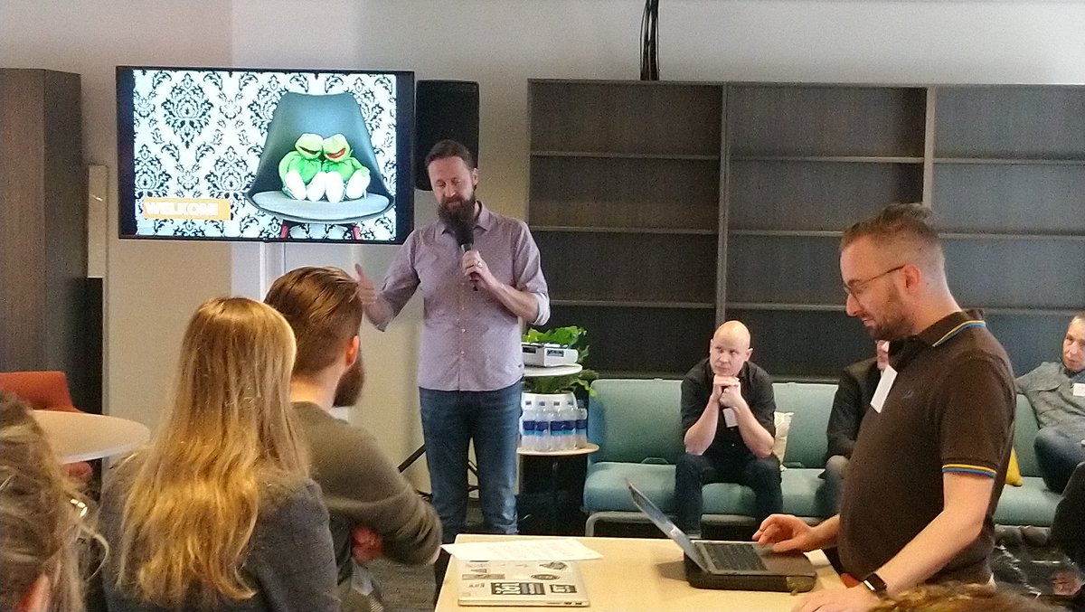 NLdigital (@digitalesector) on Twitter photo Vandaag gaat @JimStolze met t bedrijfsleven de slag voor het nieuwe curriculum Digitale Geletterheid, op een perfecte locatie: in het nieuwe CentralOffice van <a href="/vodafoneNL/">Vodafone Nederland</a>! <a href="/CodePactNL/">CodePact</a> <a href="/FutureNLorg/">Stichting FutureNL</a> <a href="/Platform_ECP/">ECP | Platform voor de InformatieSamenleving</a> Vandaag gaat @JimStolze met t bedrijfsleven de slag voor het nieuwe curriculum Digitale Geletterheid, op een perfecte locatie: in het nieuwe CentralOffice van <a href="/vodafoneNL/">Vodafone Nederland</a>! <a href="/CodePactNL/">CodePact</a> <a href="/FutureNLorg/">Stichting FutureNL</a> <a href="/Platform_ECP/">ECP | Platform voor de InformatieSamenleving</a>