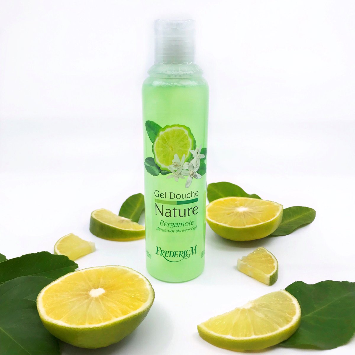 FredericmFr's tweet photo. La bergamote au parfum suave et acidulé donne le meilleur de sa fraîcheur élégante dans ce gel douche, pour un moment de plaisir tonifiant. 🍋
Retrouvez les nouveaux gels douche Nature en promotion jusqu'à la fin d'année ! ✨Profitez-en !  ➡️  https://t.co/X1LLjnaoXg https://t.co/qMnPvGBQHR