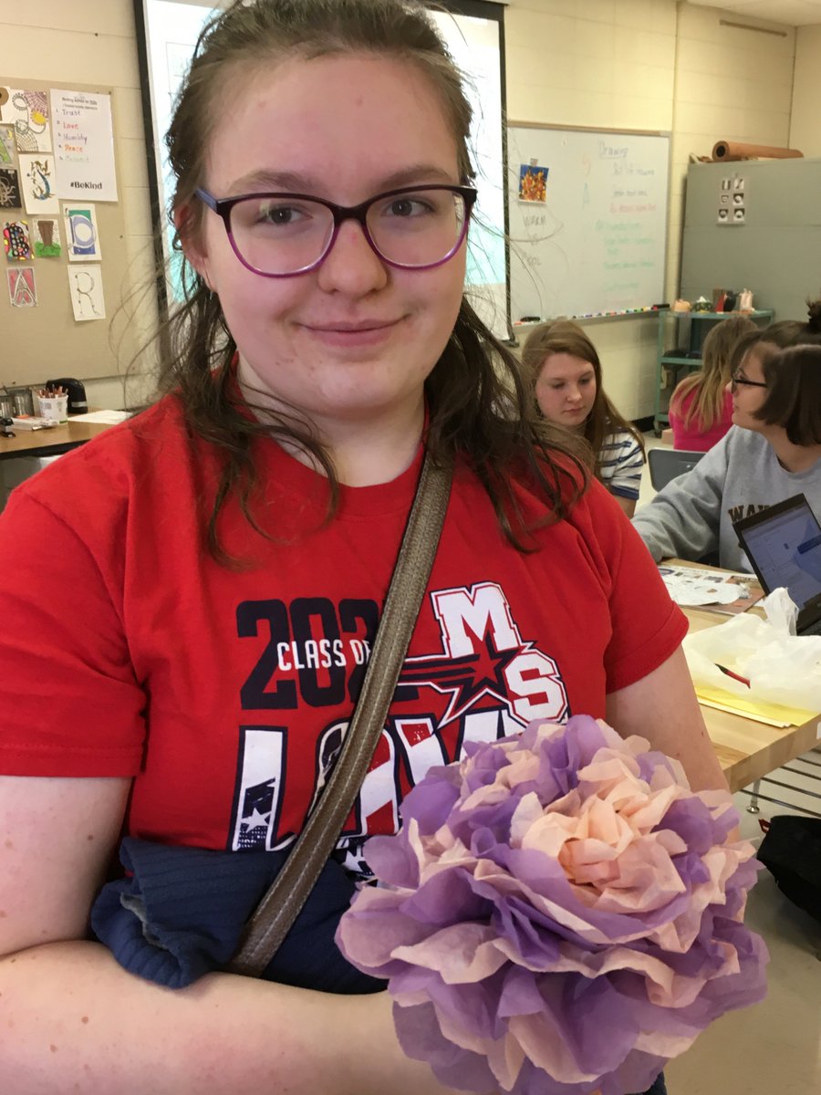 Patriot_Art's tweet photo. Art Club and Spanish Club celebrated Dia de los Muertos together! #MSHSActivities #Proud2beMPS #BeKind https://t.co/vWqZkPdzEP